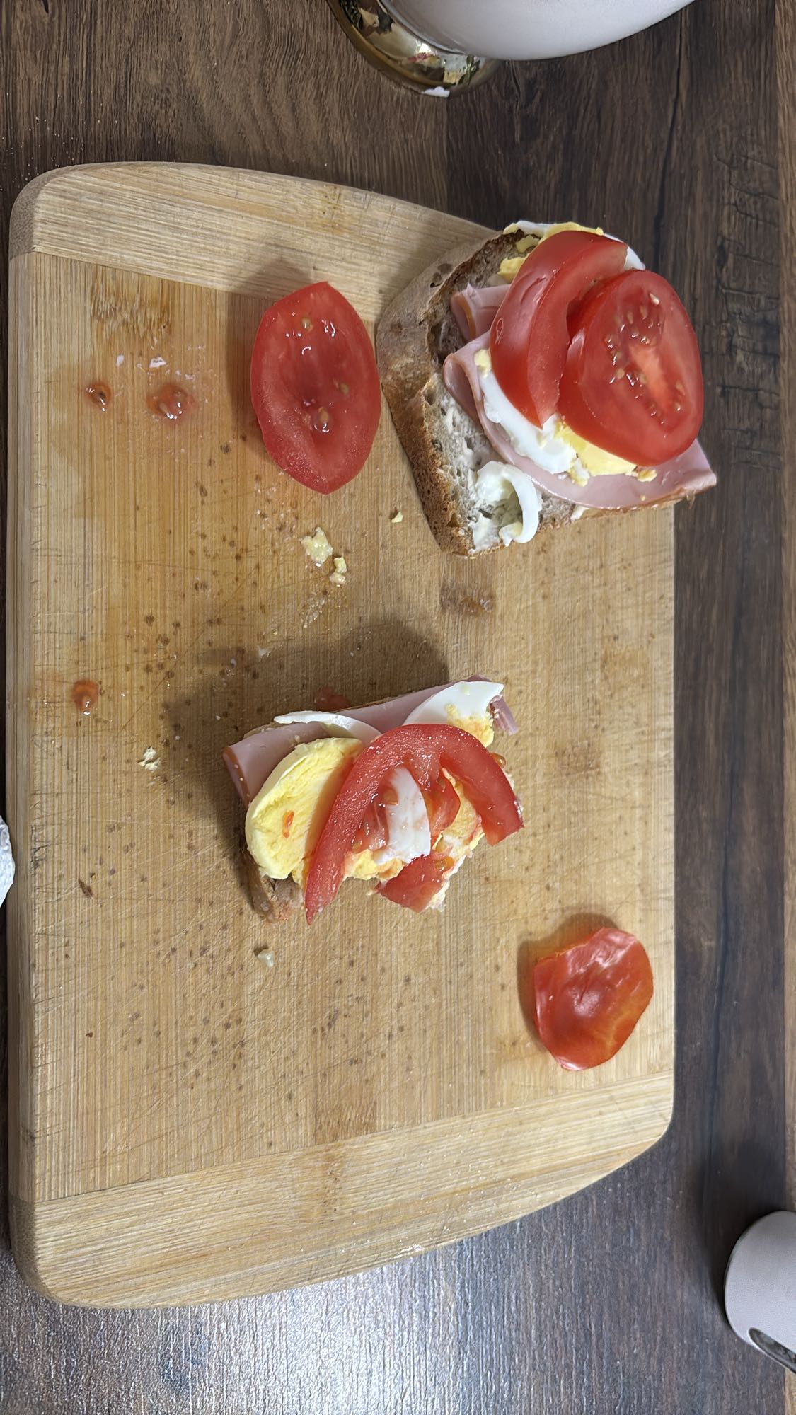 Kanapki z jajkiem i szynką