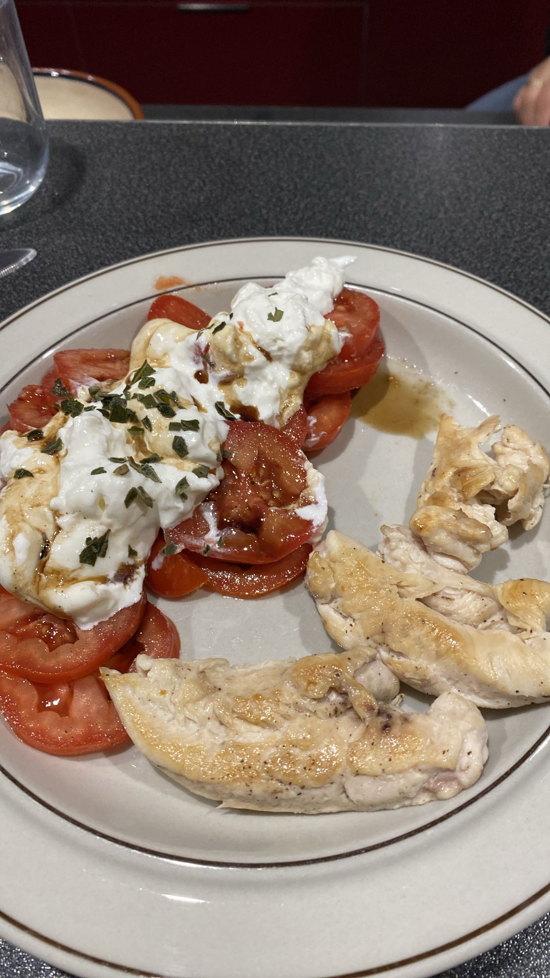 Poulet avec salade caprese