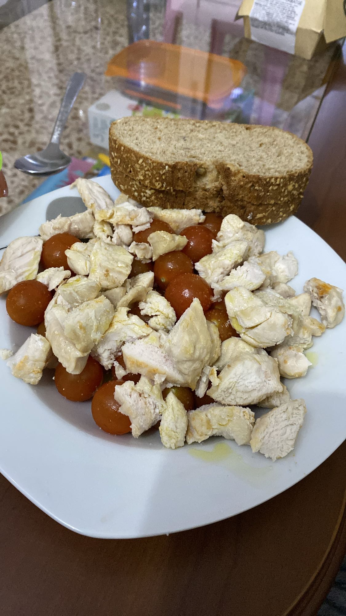 Pollastre amb tomàquets