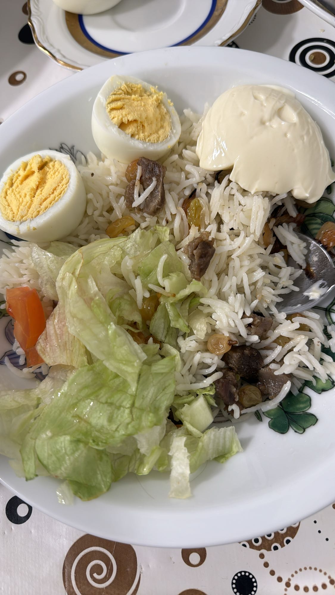 Risrätt med ägg och sallad