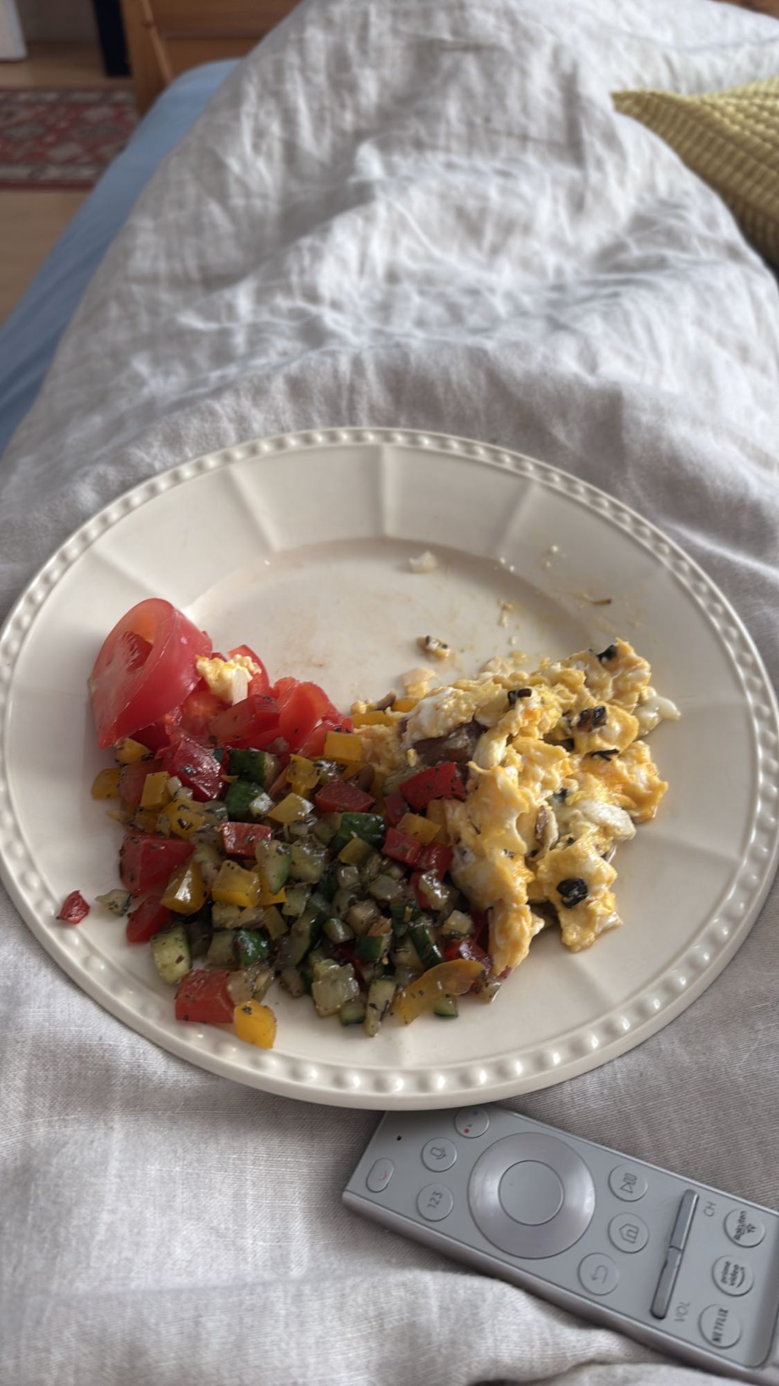 Jajecznica z warzywami