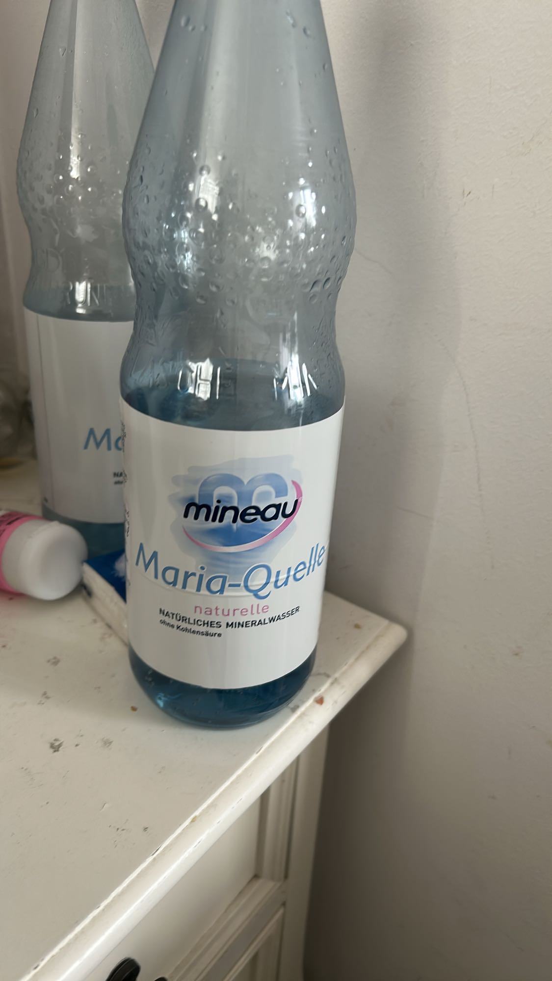 Apă minerală naturală