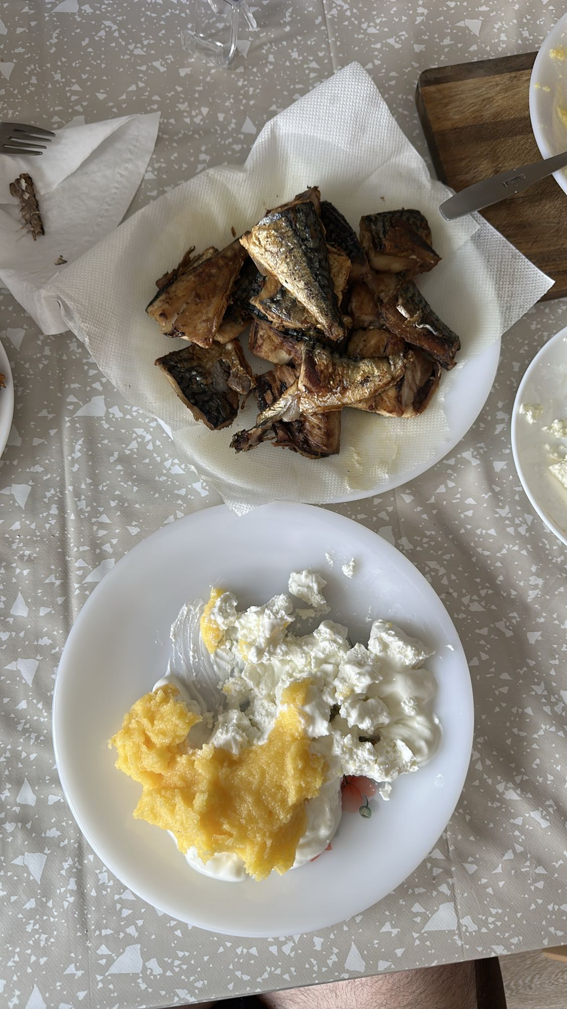 Poisson grillé avec polenta