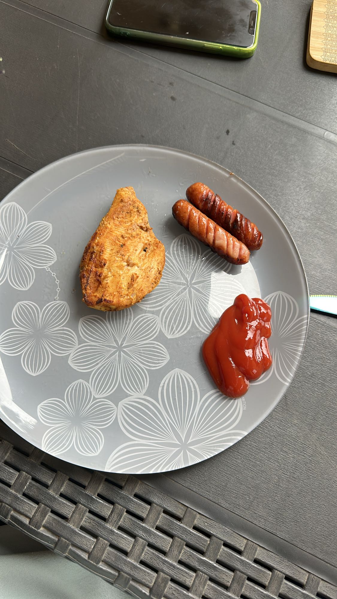 Grillowany kurczak z kiełbasą