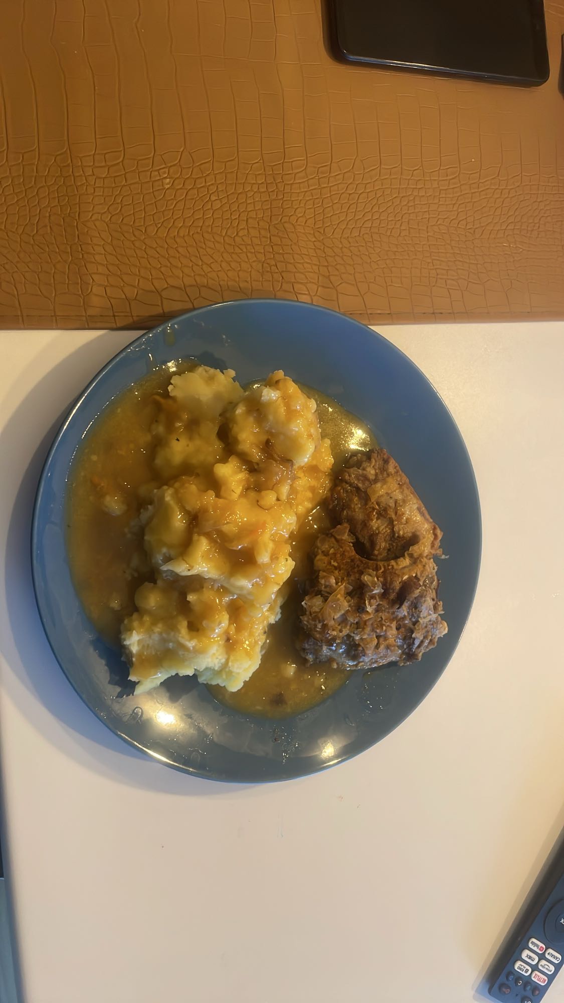 Puree z sosem i mięsem