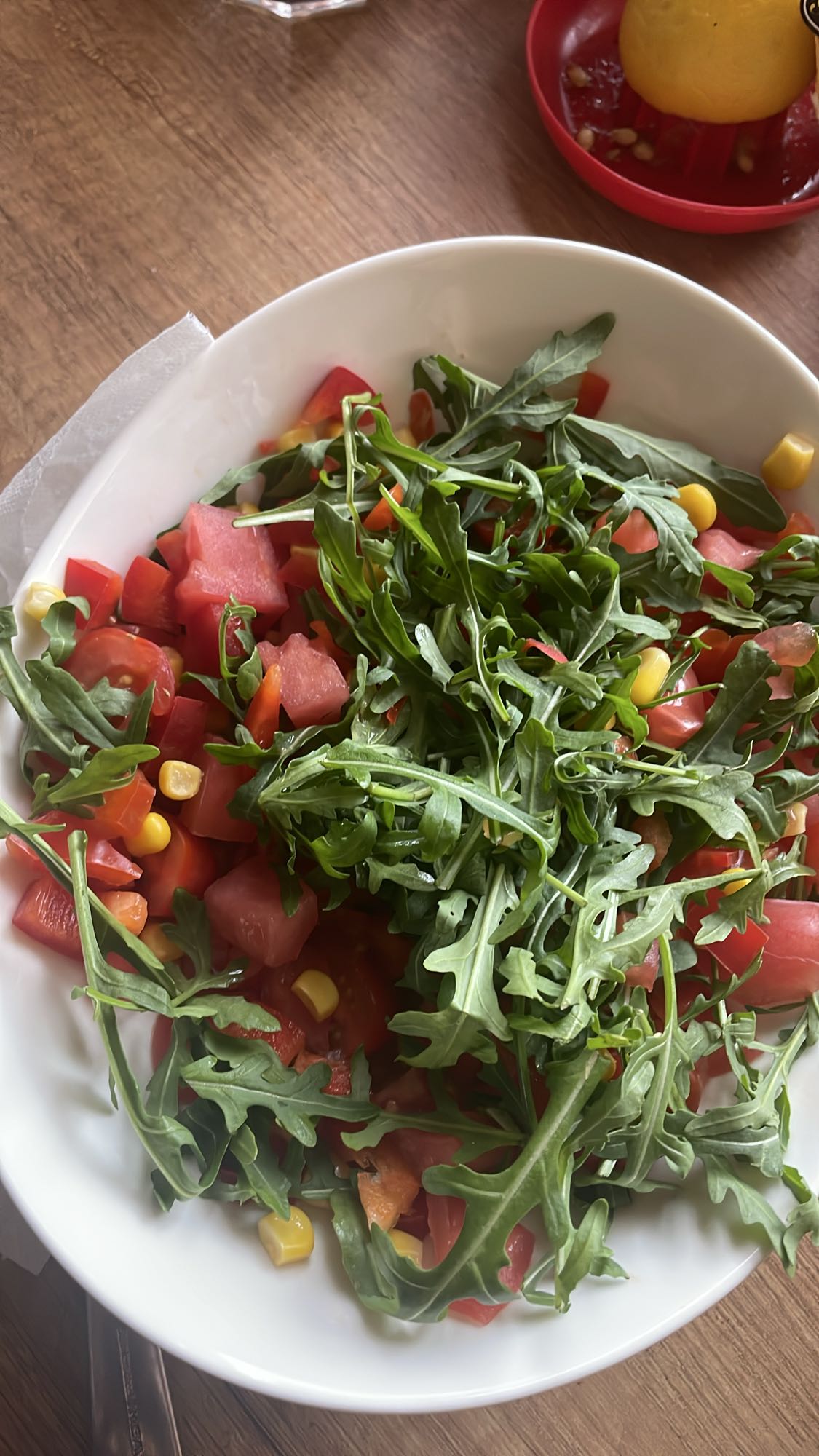 Sałatka z rukolą i arbuzem