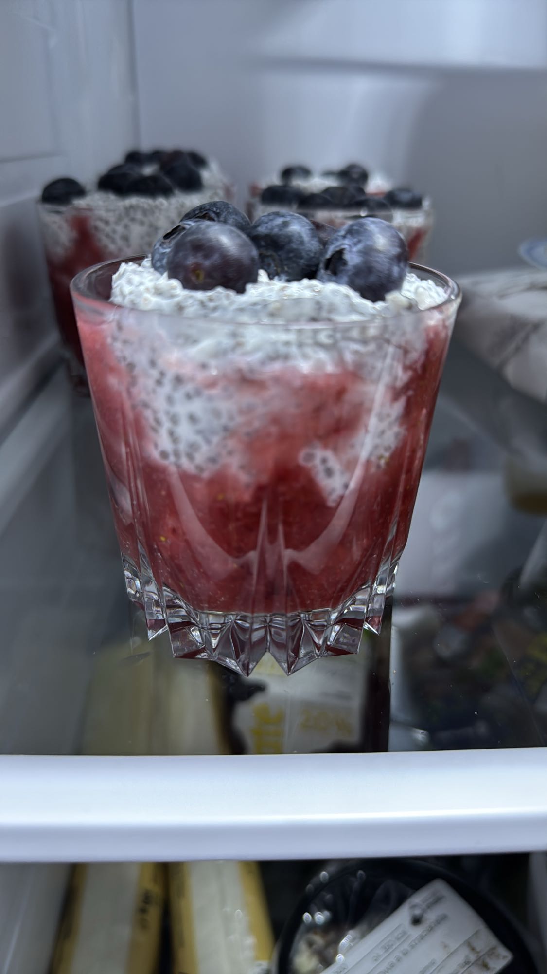 Deser chia z owocami