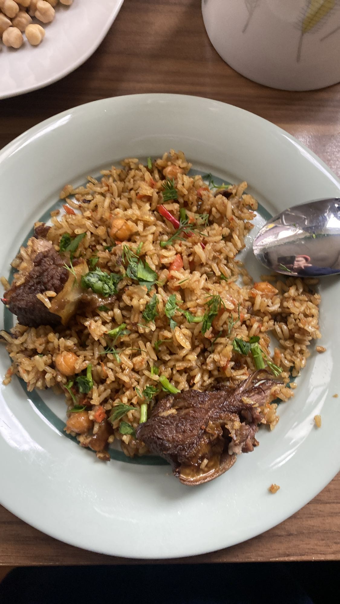 Gewürzter Reis mit Fleisch