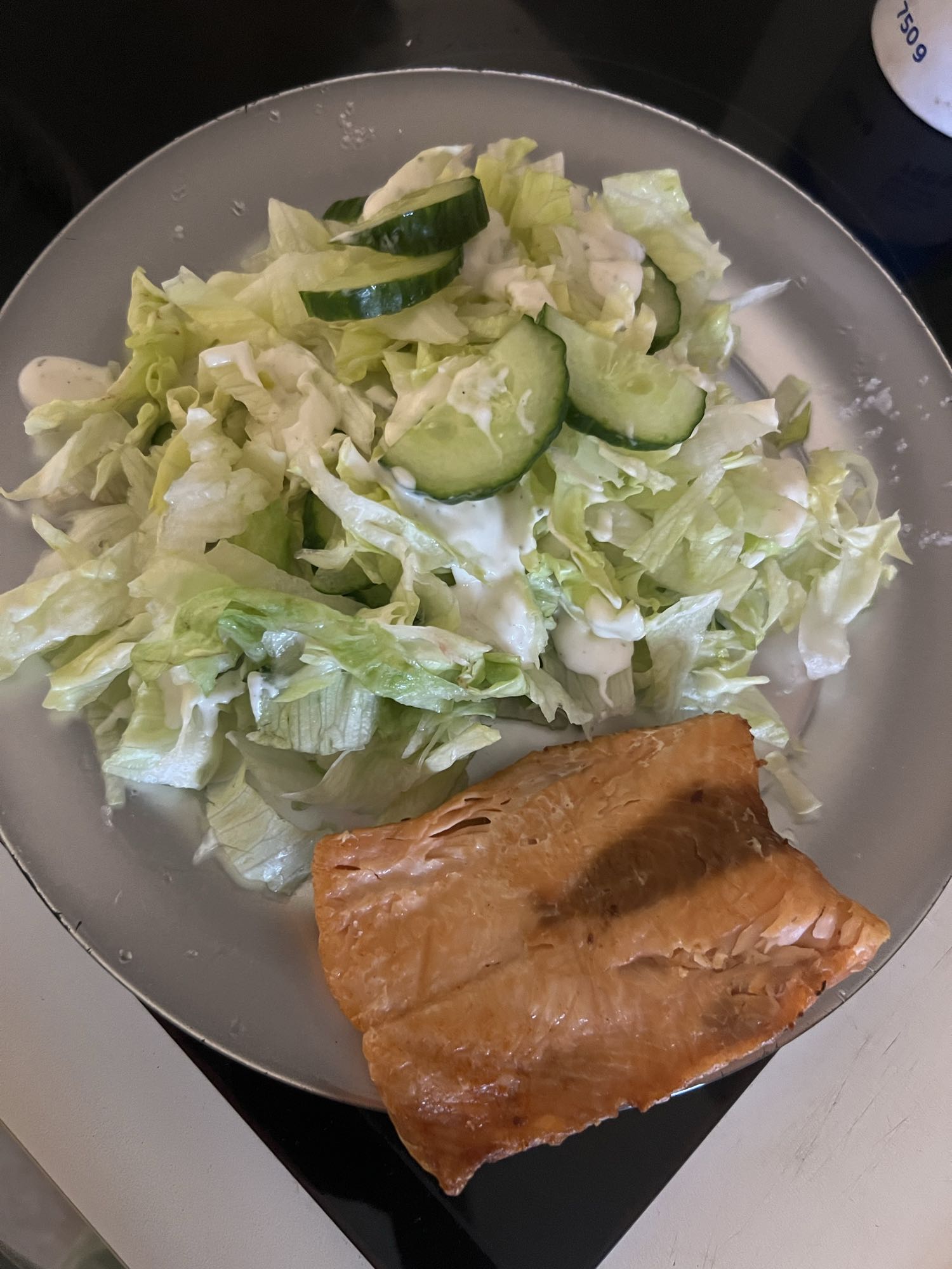 Saumon avec salade
