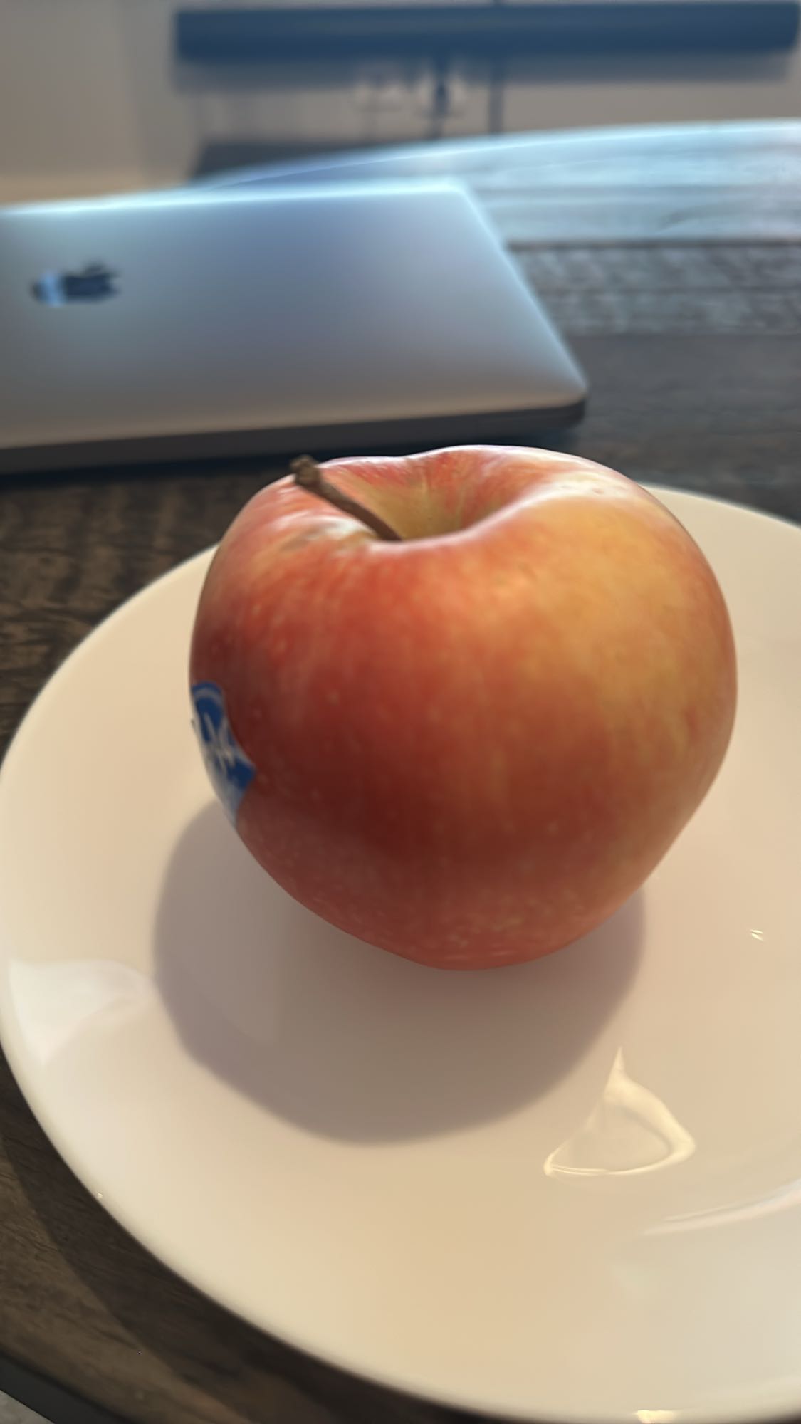 Äpple