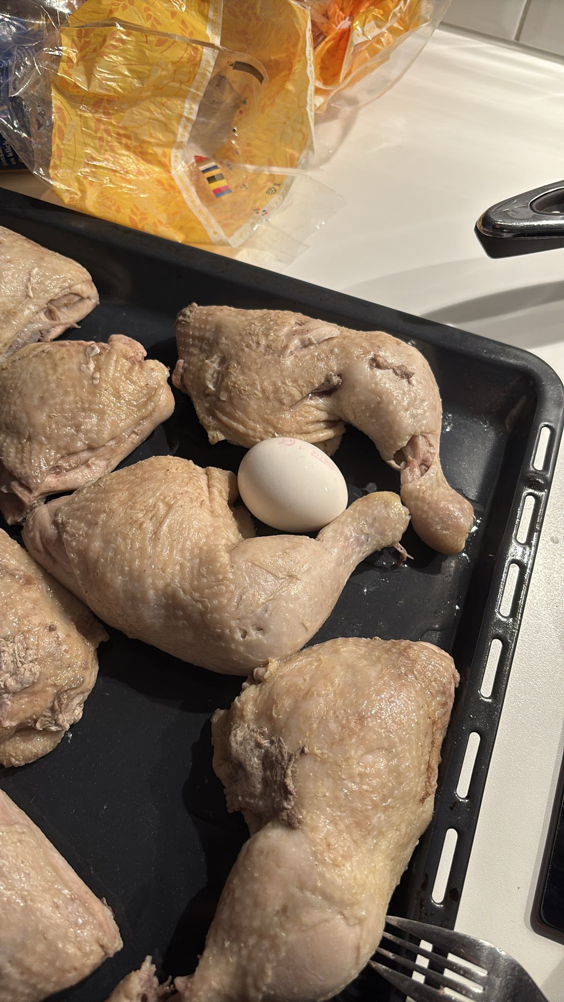 Kokt kyckling med ägg