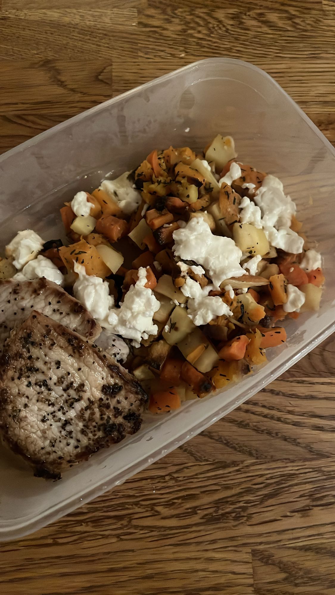 Fläskkotlett med rotfrukter