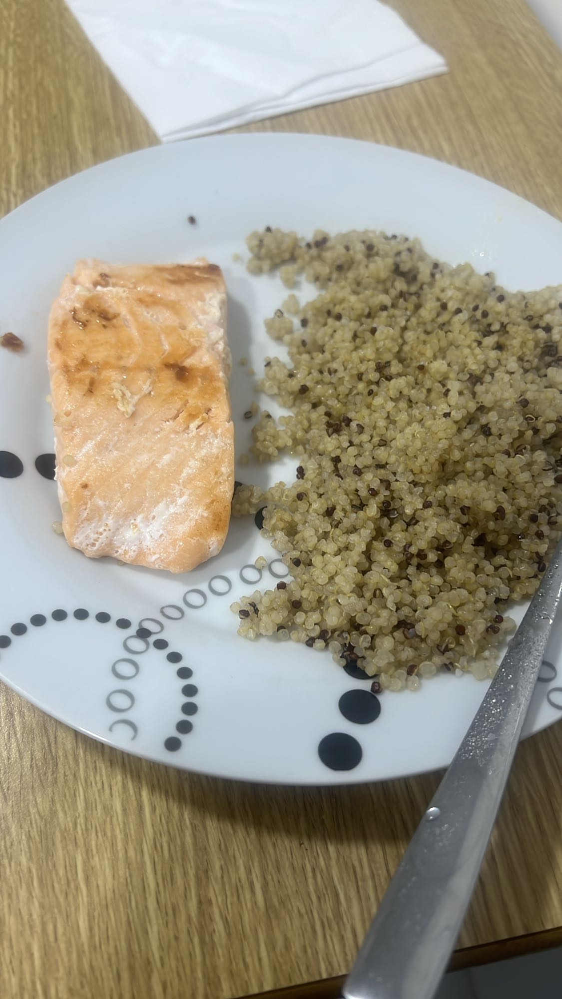 Salmón con quinoa