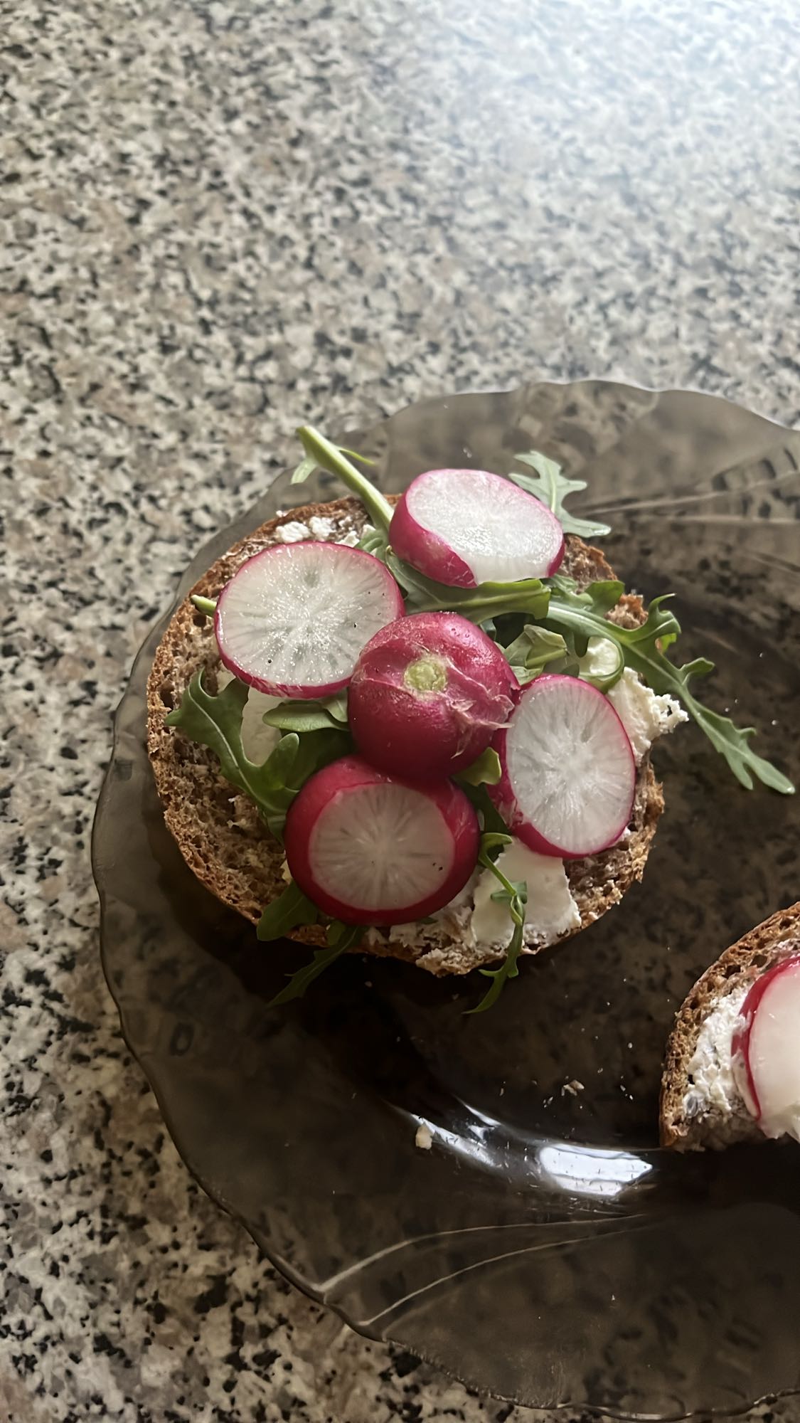 Kanapka z rzodkiewką