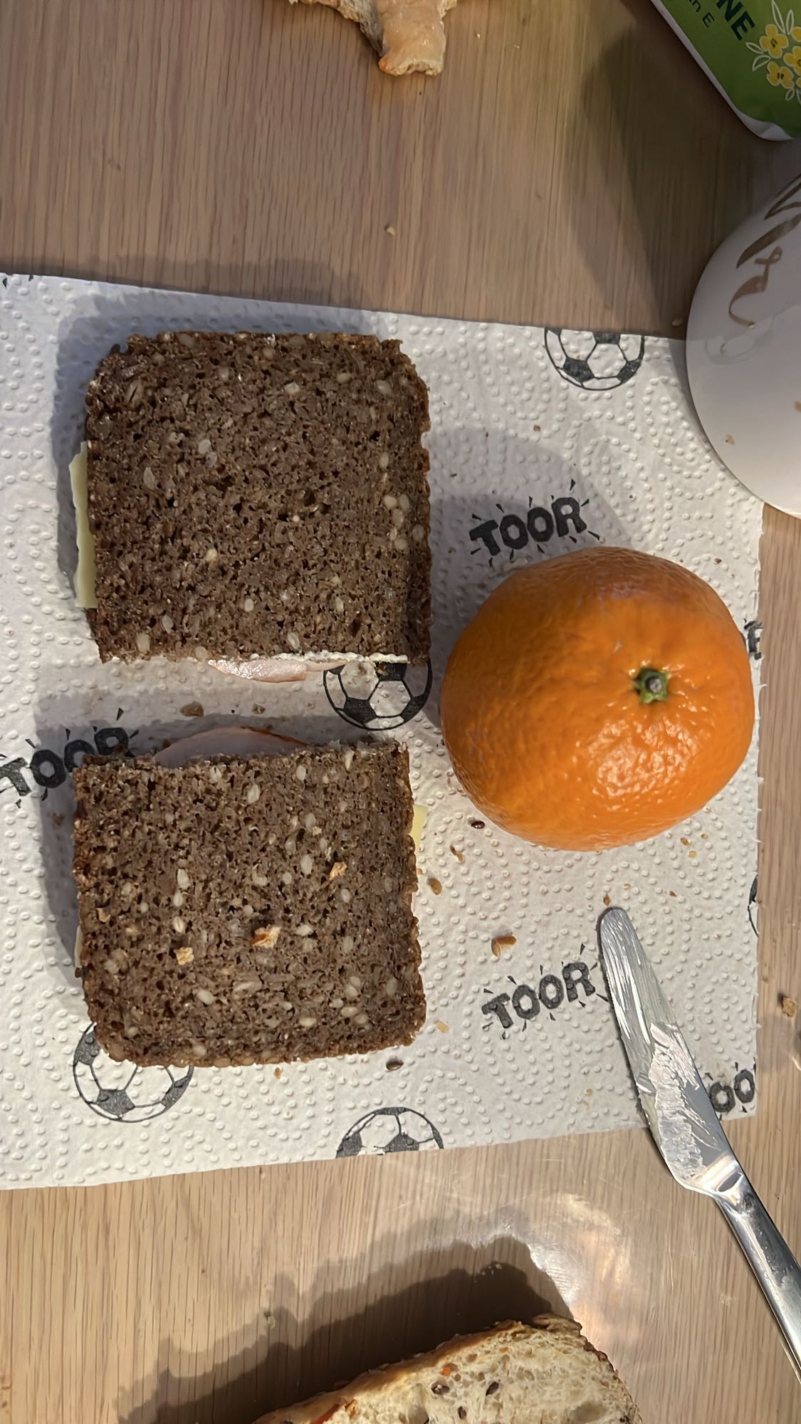 Vollkornbrot mit Käse