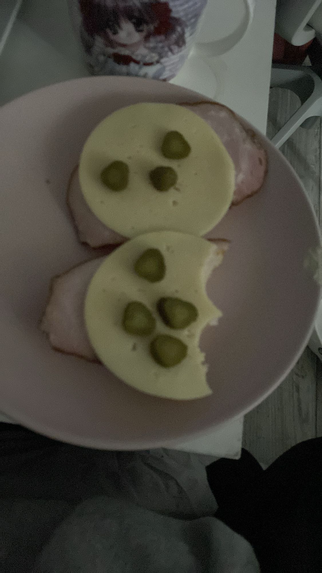 Kanapki z serem i ogórkiem