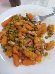 Petits pois et carottes