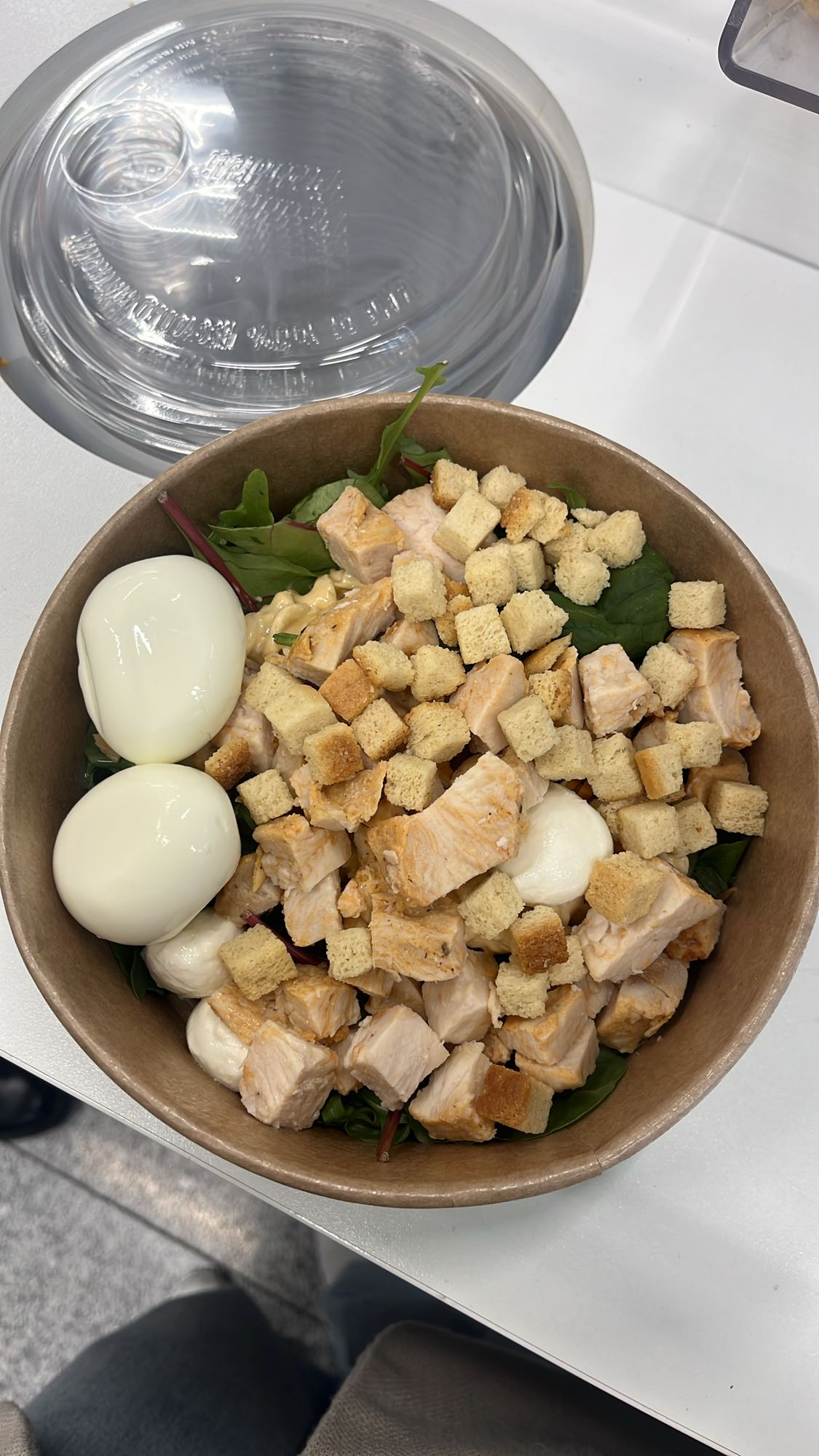 Kycklingsallad med ägg