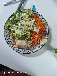 Salade de poulet et légumes