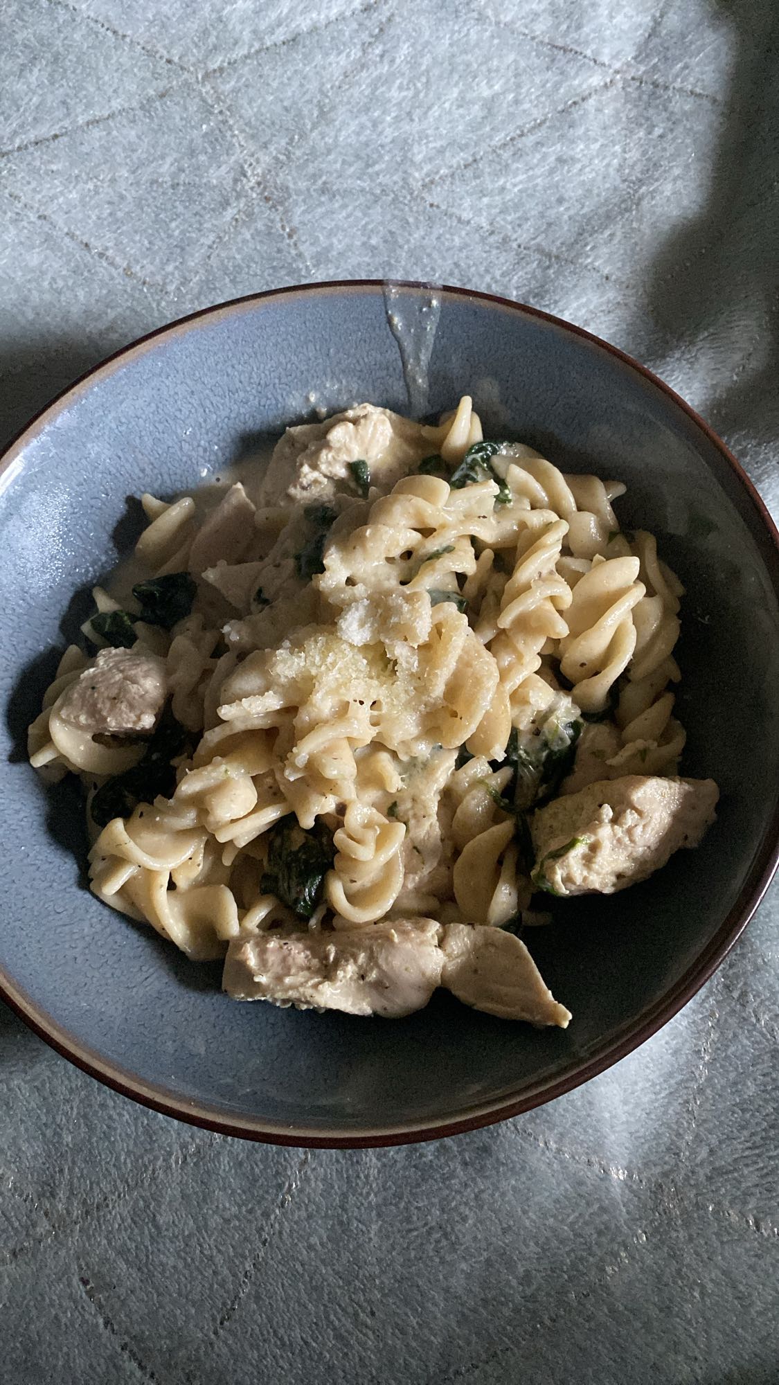 Makaron z kurczakiem