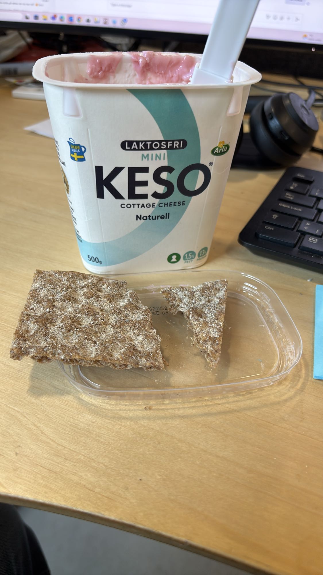 Keso med knäckebröd