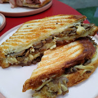 Sándwich de queso y champiñones