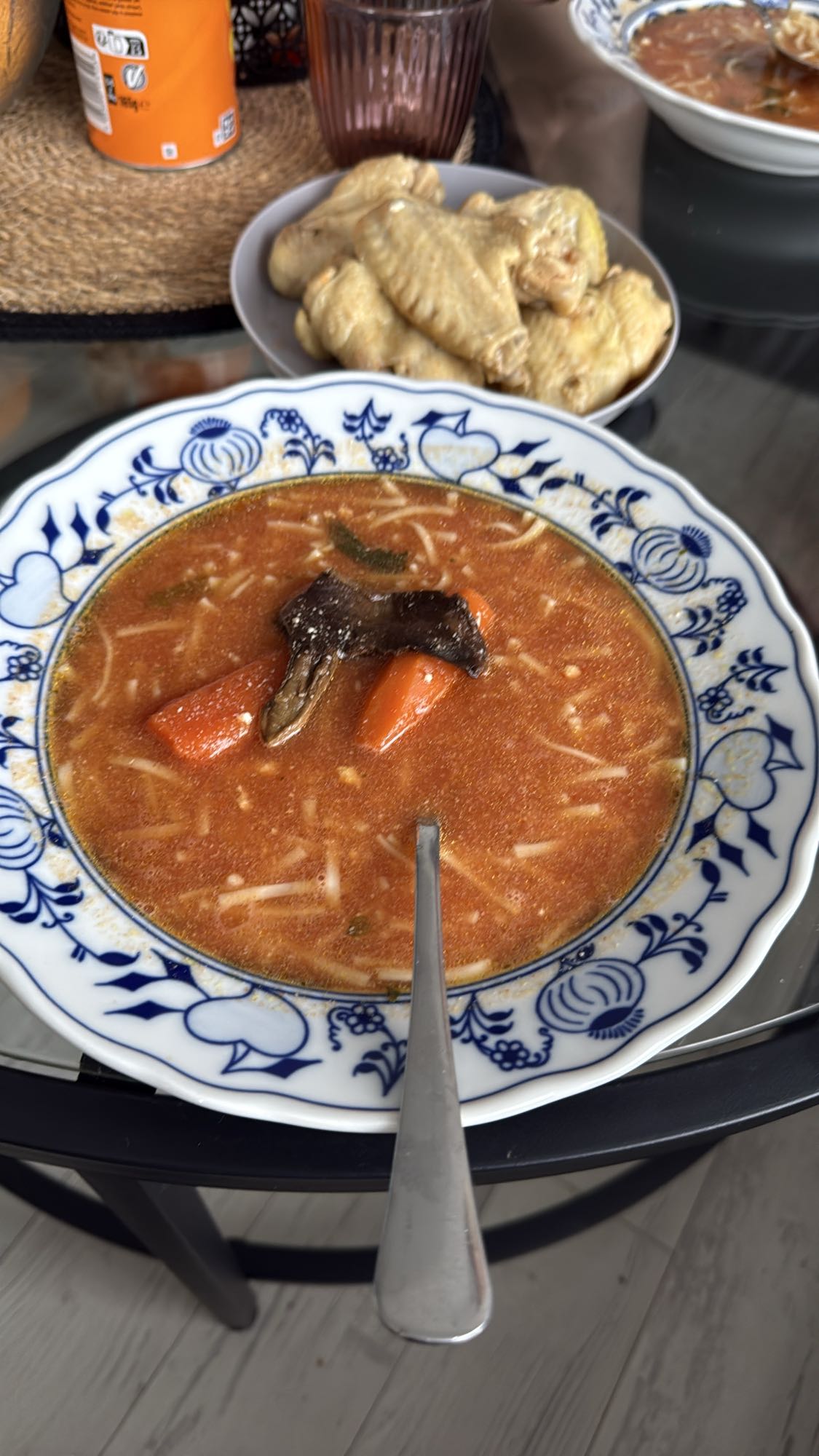 Zupa pomidorowa z makaronem