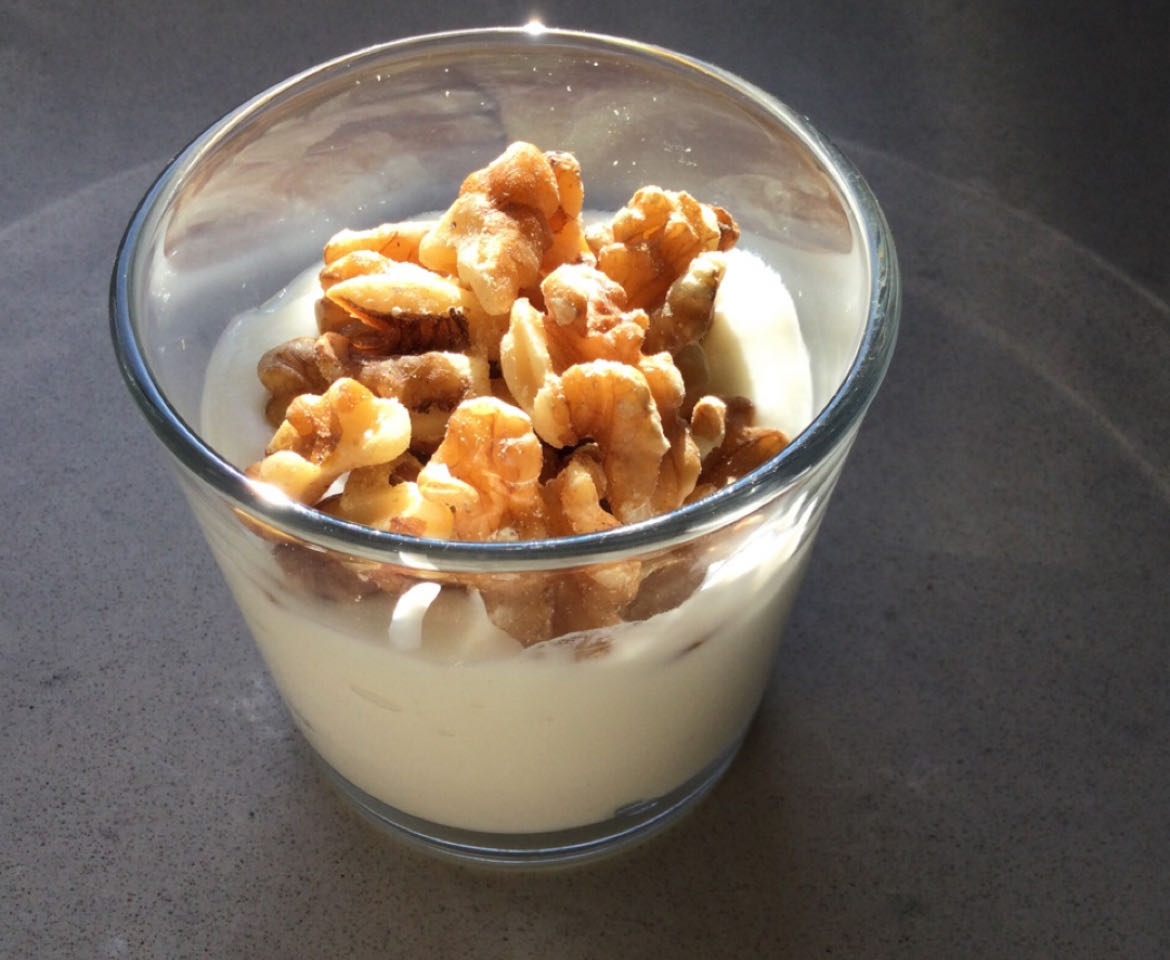 Yogur con nueces