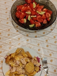 Chicken with Potatoes & Salad