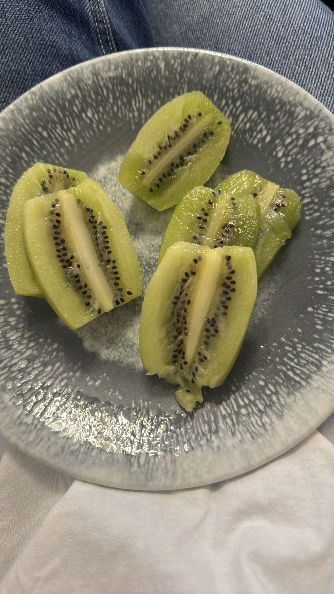 Fresh Kiwi Slices