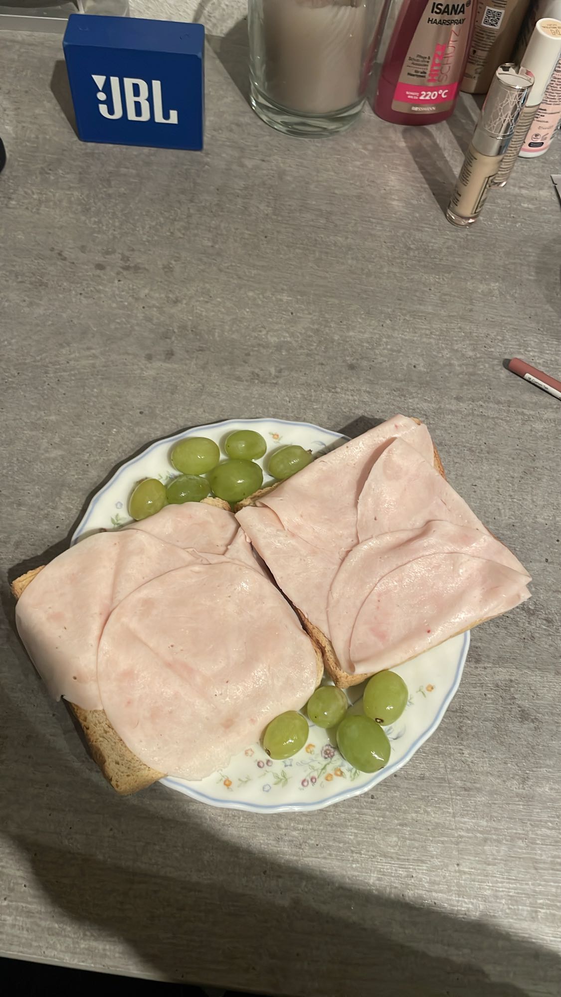 Toast mit Putenbrust