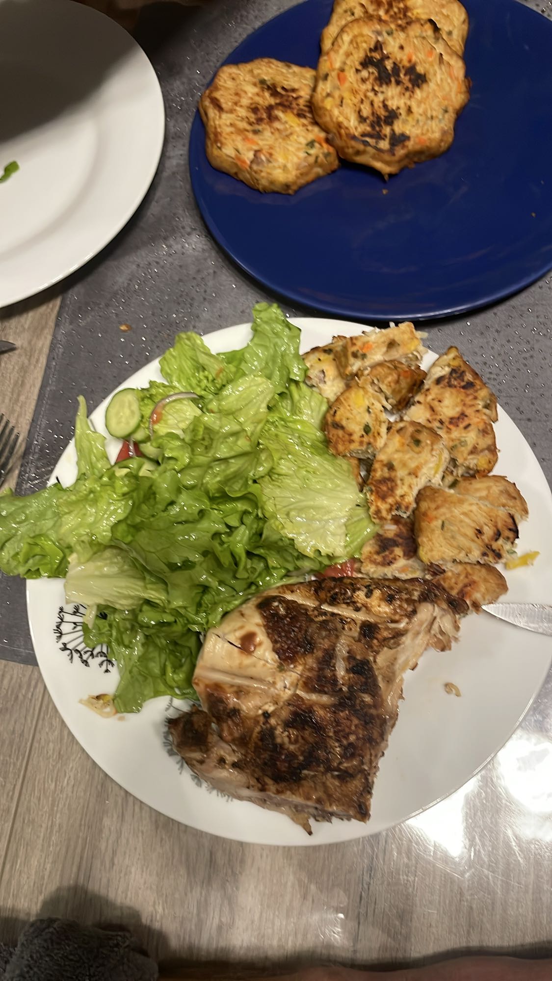 Poulet grillé et galettes