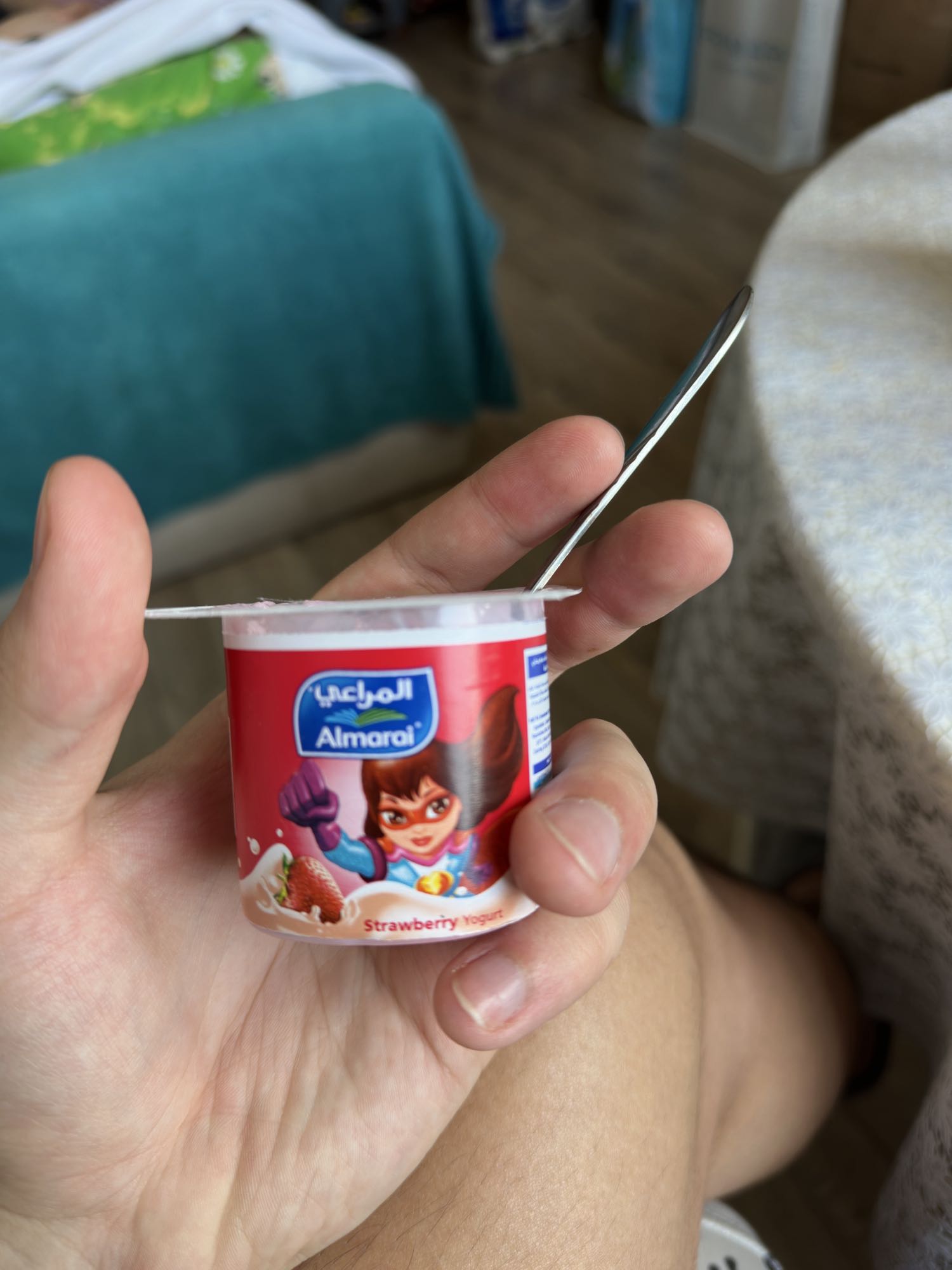 Клубничный йогурт