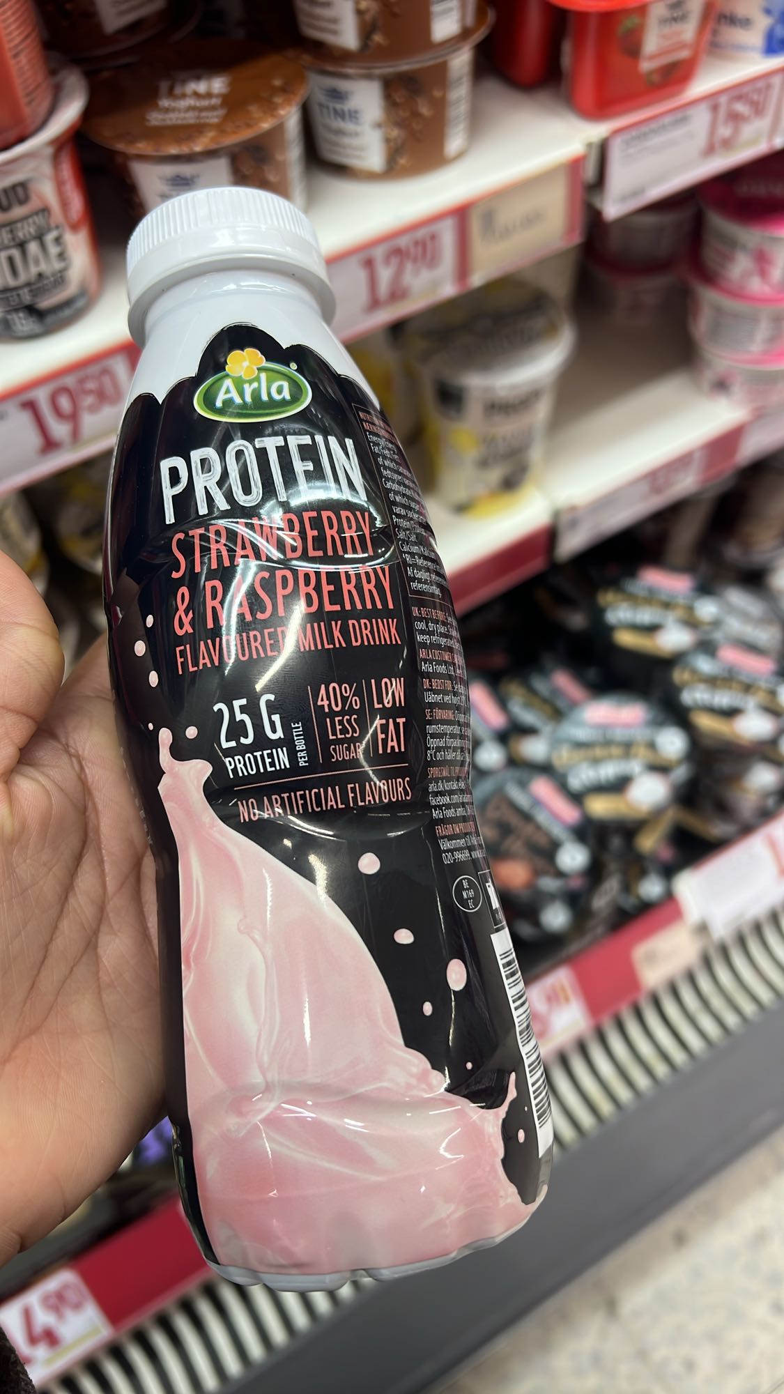 Jordgubb & Hallon Proteinmjölk