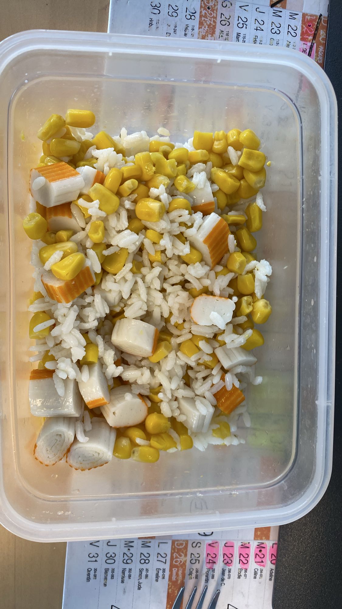 Salade de riz et surimi