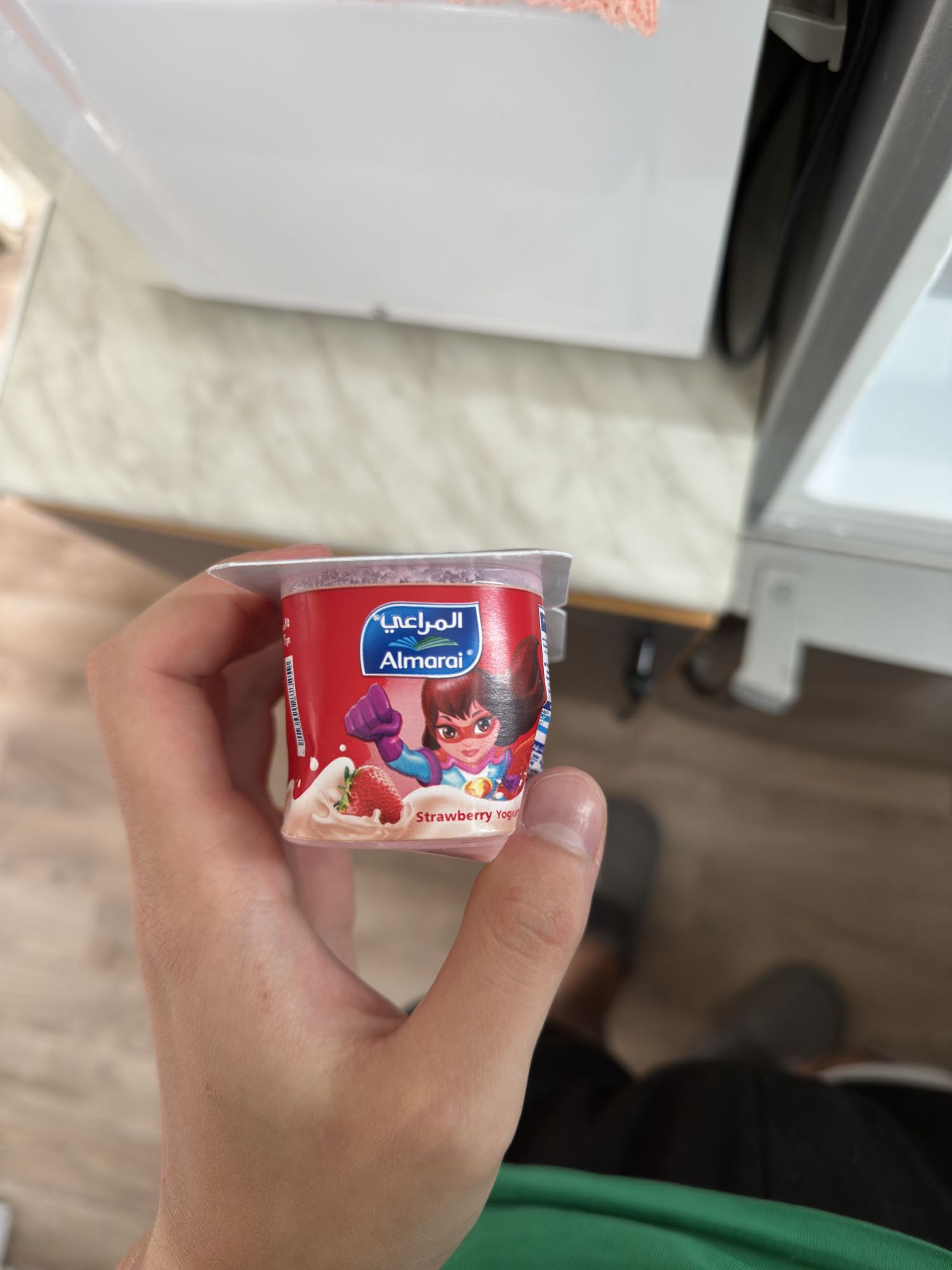 Клубничный йогурт