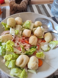 Ensalada con crutones
