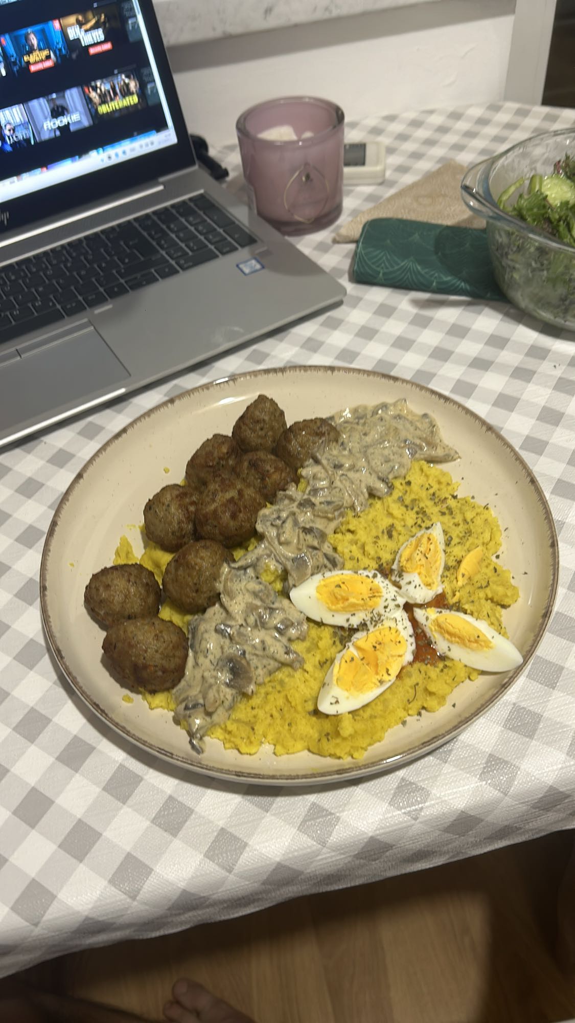 Meatballs with Rice and Egg