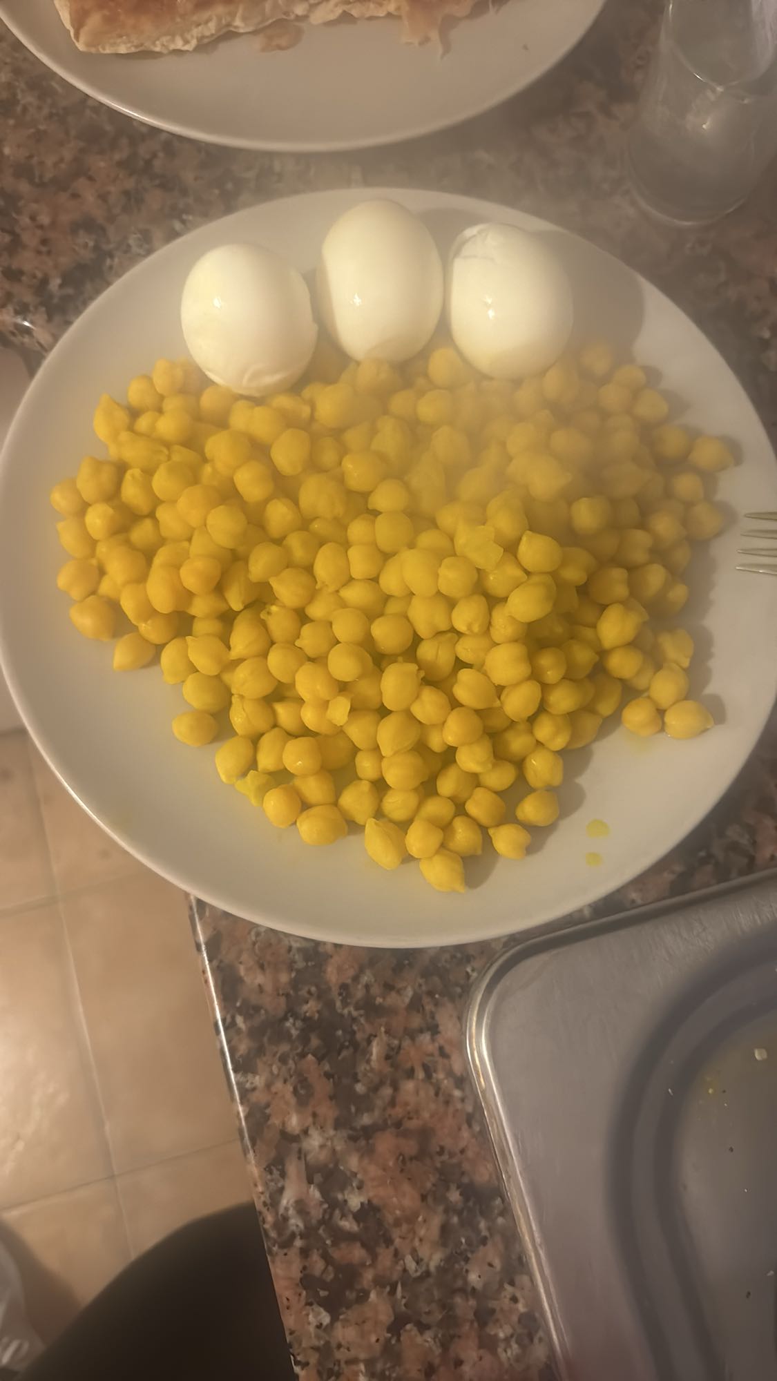 Garbanzos con huevos
