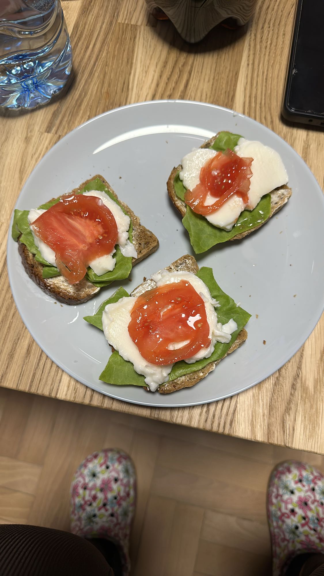 Kanapki z serem i pomidorem