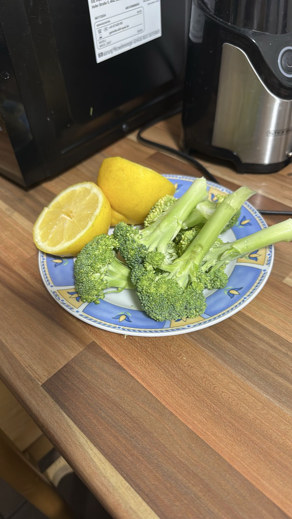 Brokkoli mit Zitrone