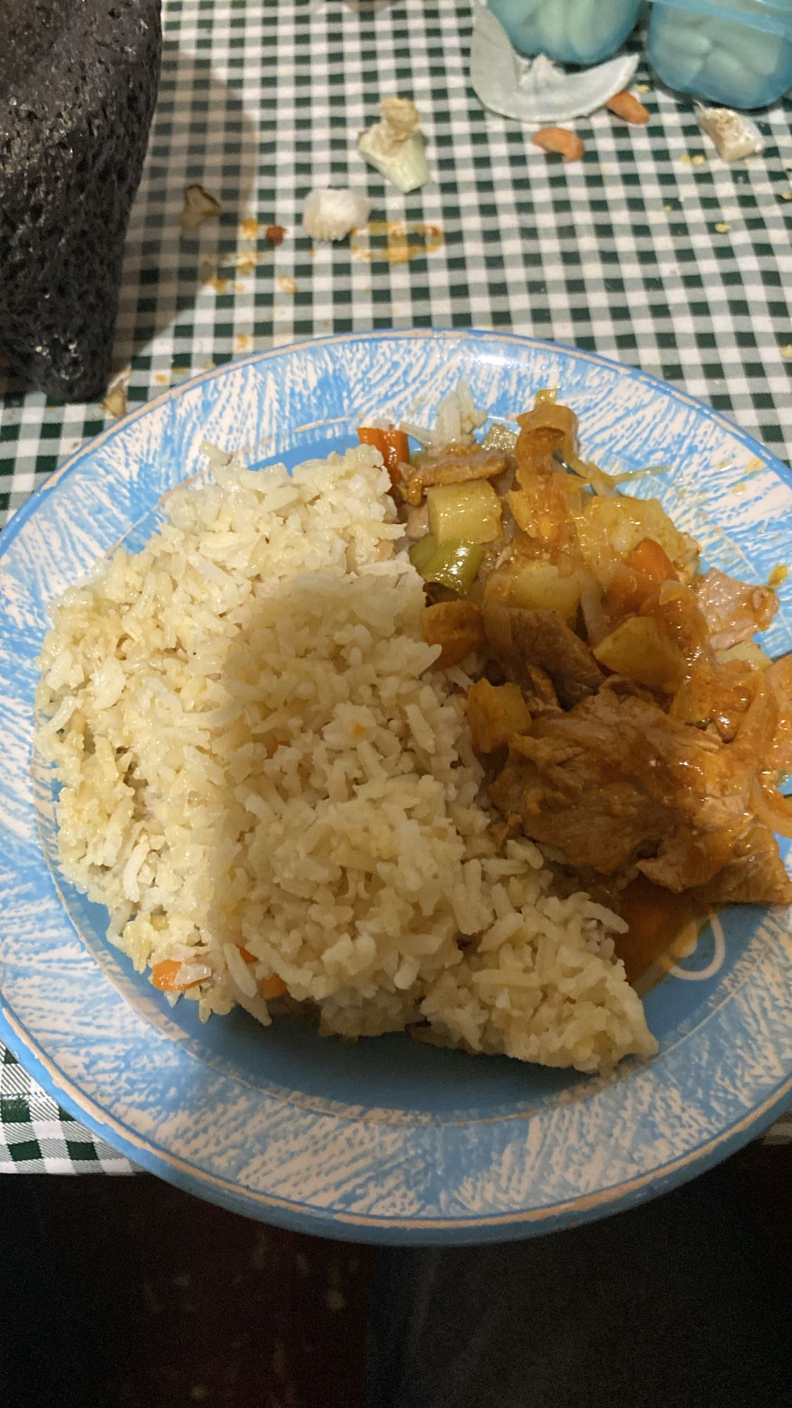 Arroz con carne guisada