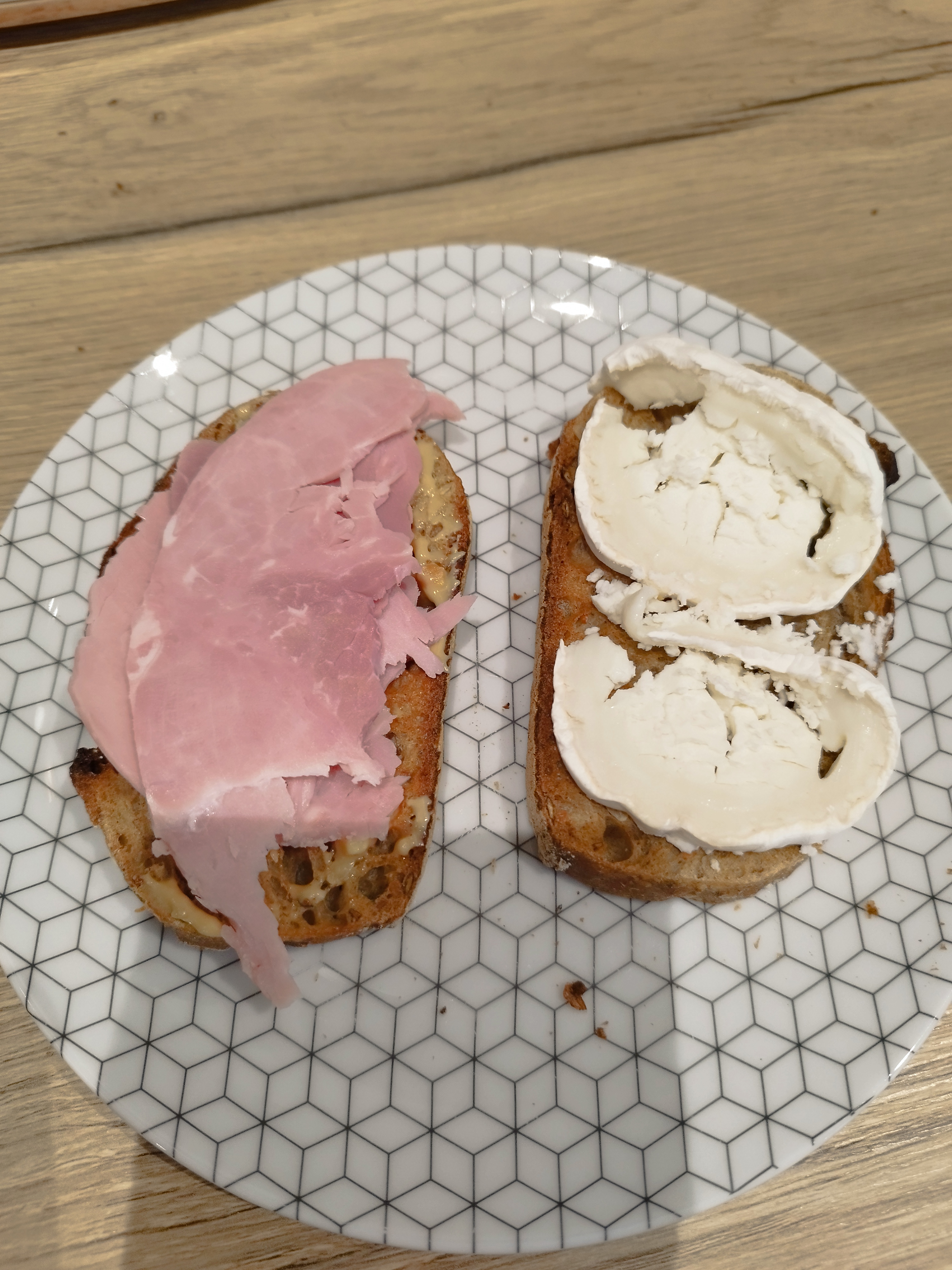 Tartines au jambon et chèvre
