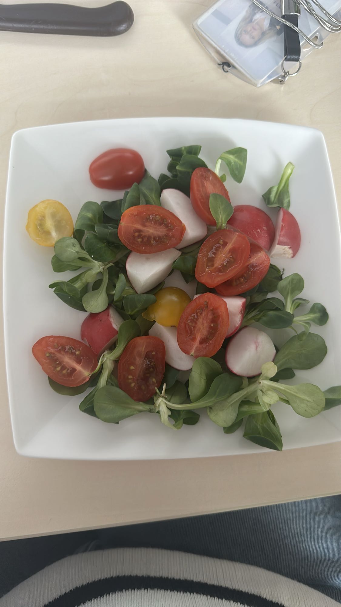 Sałatka z pomidorami