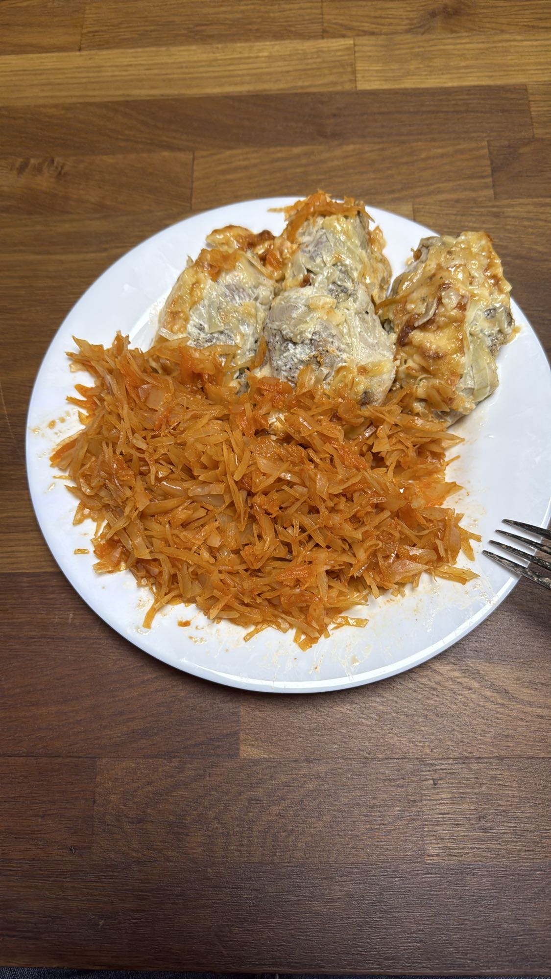 Запеченная рыба с капустой