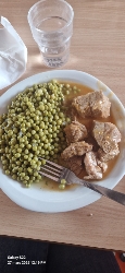 Ragoût de viande et pois