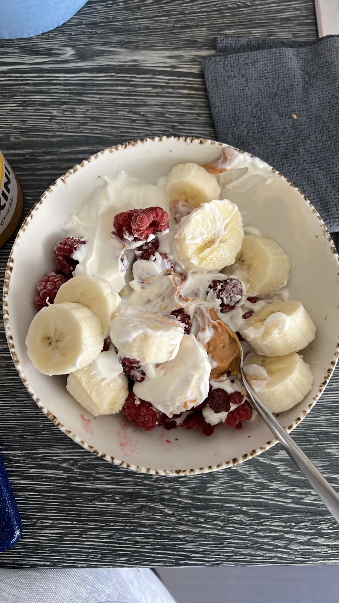 Γιαούρτι με φρούτα