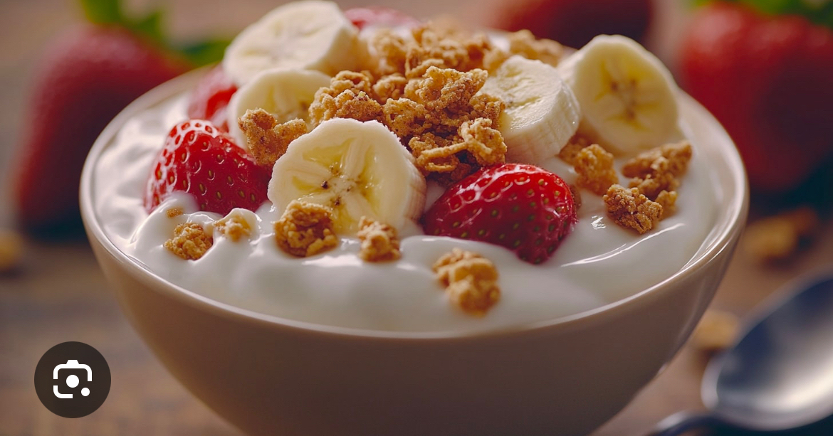 Yogur con frutas y granola