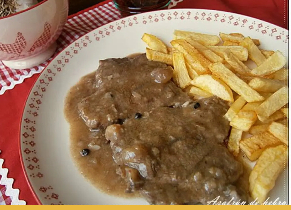 Carne en salsa con papas