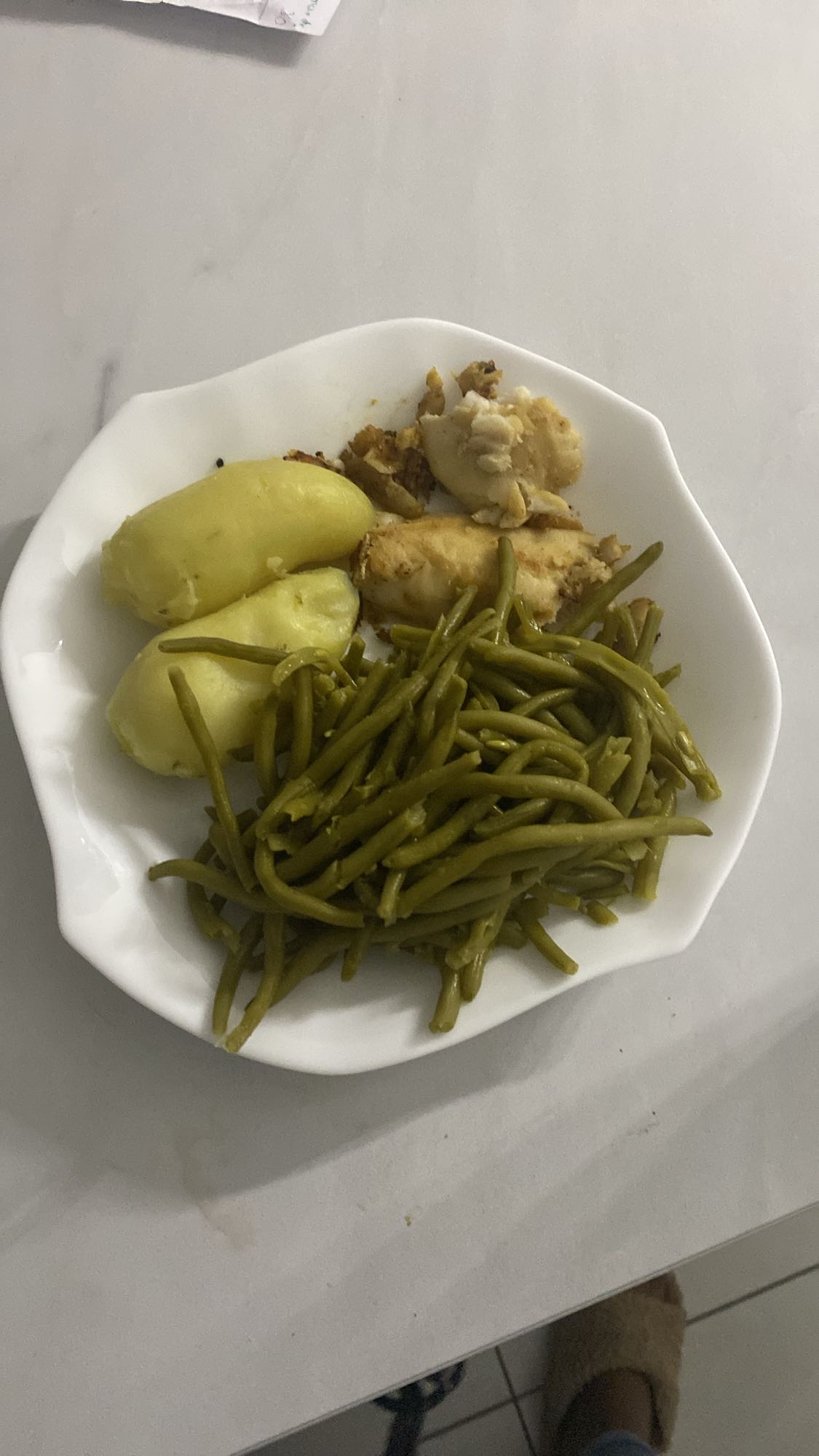 Poulet, haricots et pommes